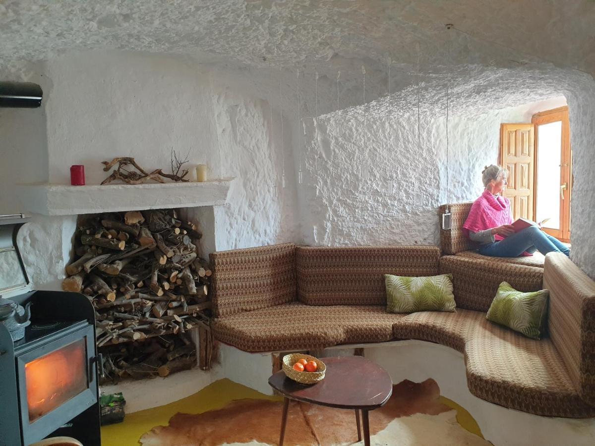 Creatively Designed Cavehouse With Jacuzzi Villa Gorafe Exteriör bild