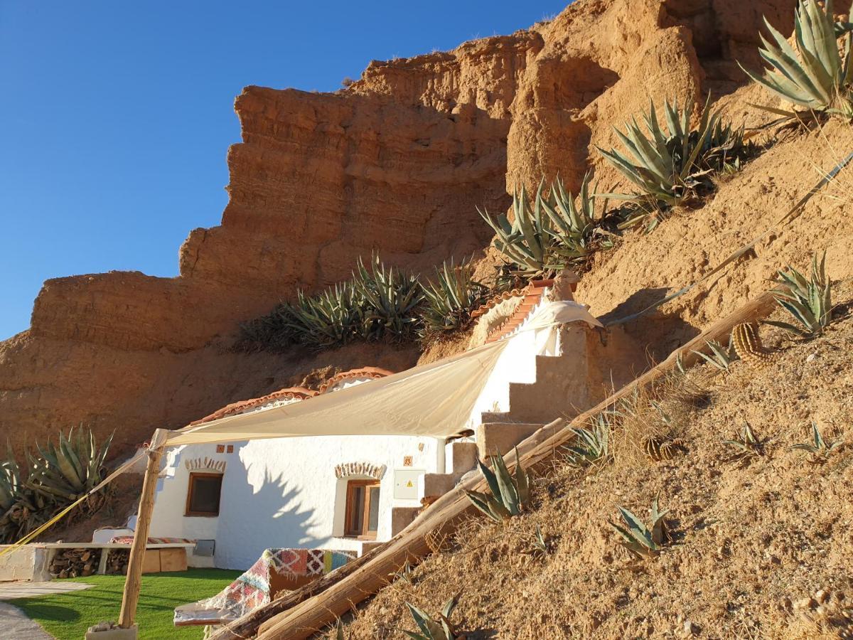 Creatively Designed Cavehouse With Jacuzzi Villa Gorafe Exteriör bild