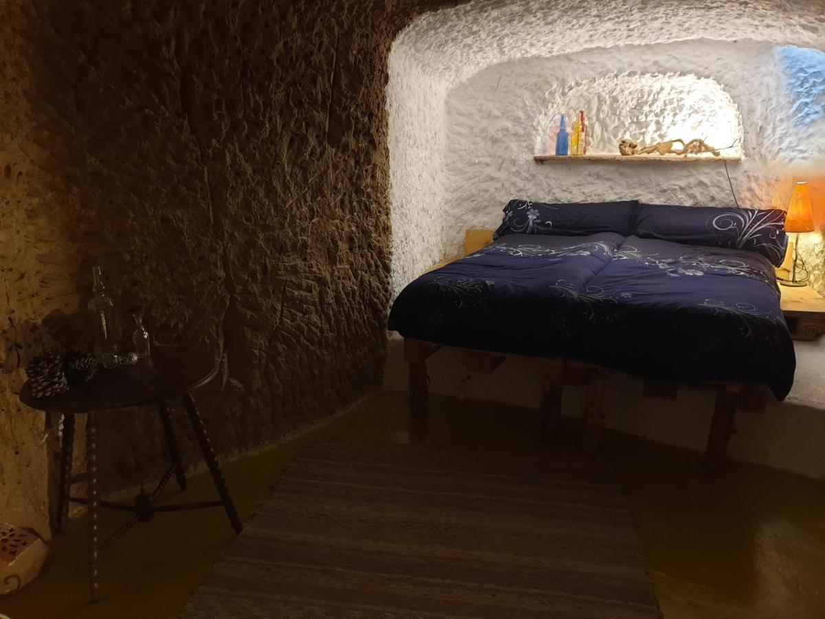 Creatively Designed Cavehouse With Jacuzzi Villa Gorafe Exteriör bild