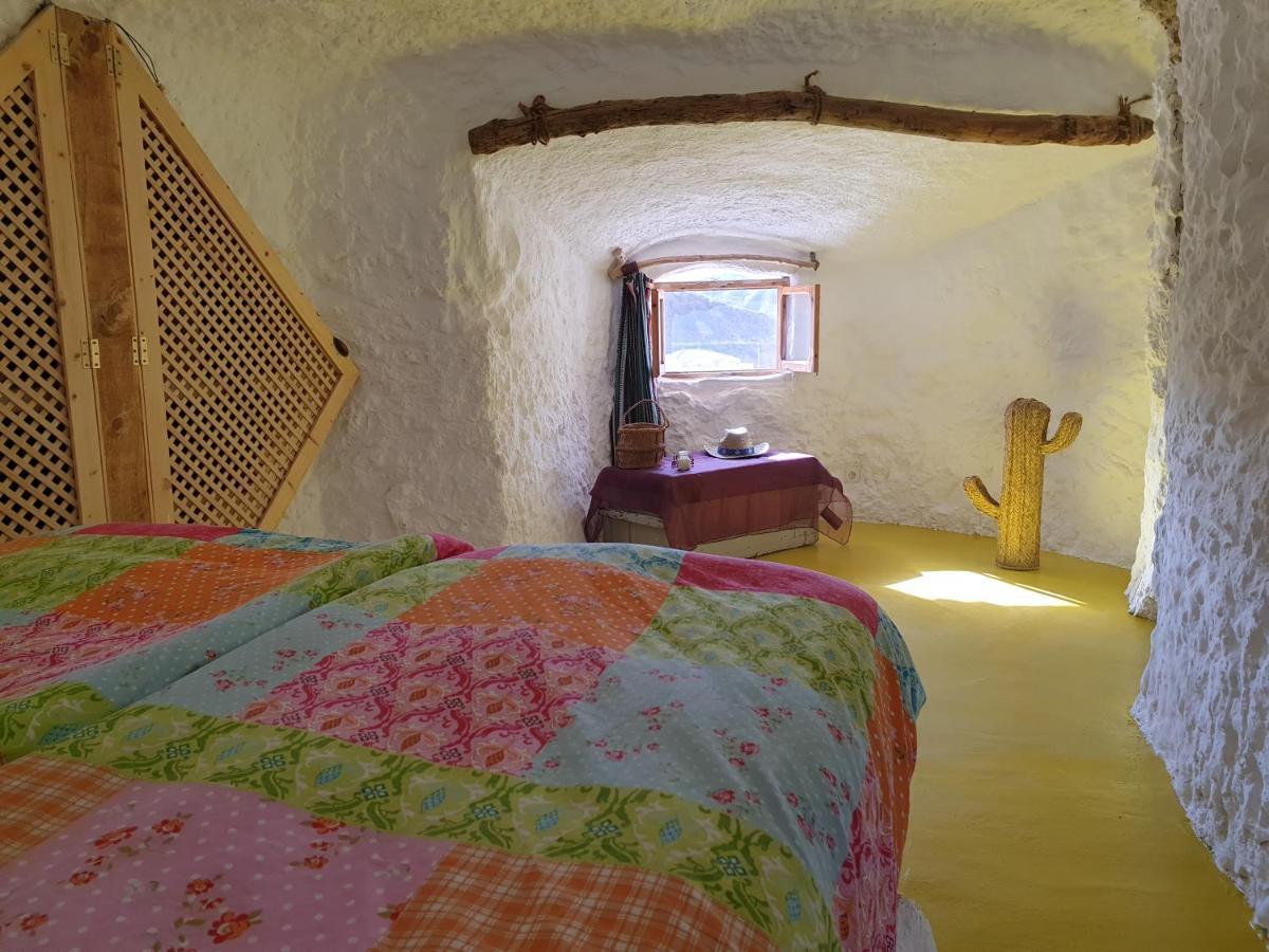 Creatively Designed Cavehouse With Jacuzzi Villa Gorafe Exteriör bild