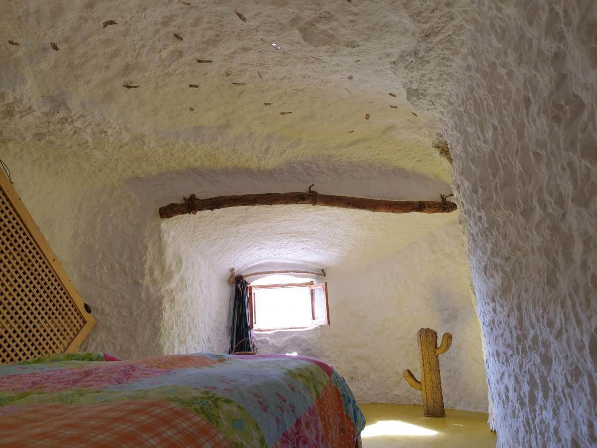 Creatively Designed Cavehouse With Jacuzzi Villa Gorafe Exteriör bild