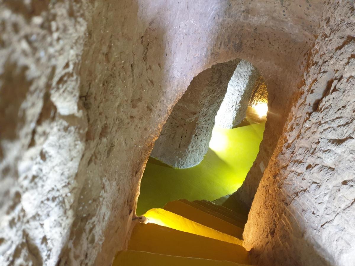 Creatively Designed Cavehouse With Jacuzzi Villa Gorafe Exteriör bild