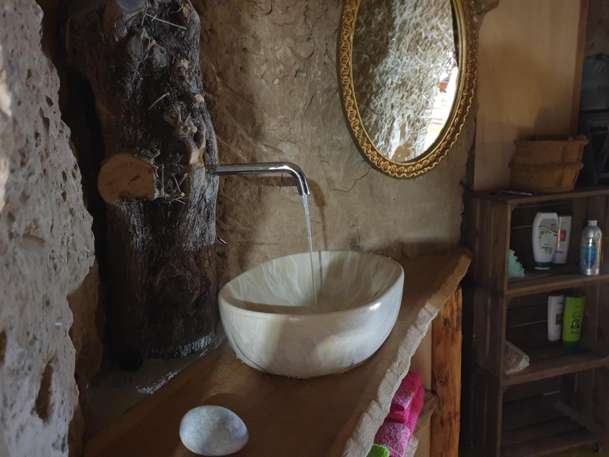 Creatively Designed Cavehouse With Jacuzzi Villa Gorafe Exteriör bild