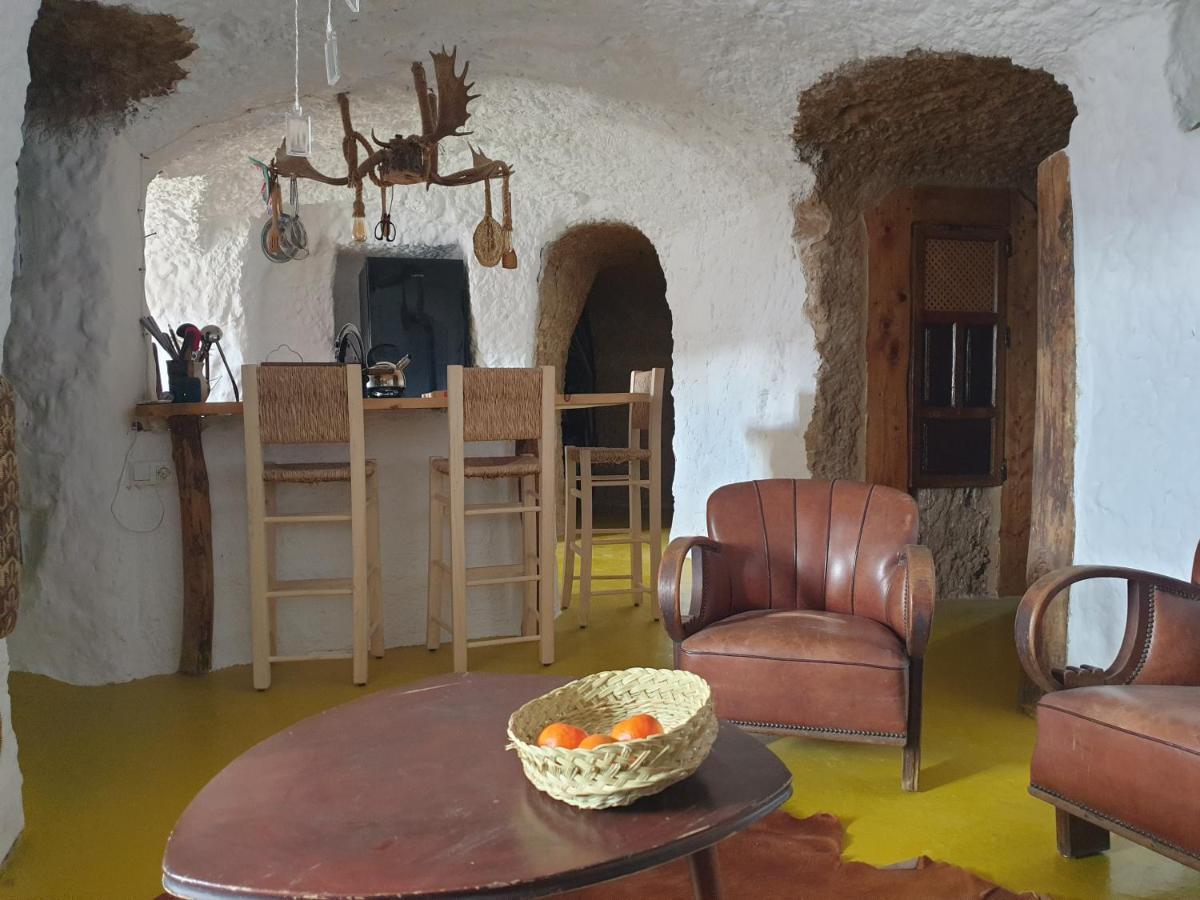 Creatively Designed Cavehouse With Jacuzzi Villa Gorafe Exteriör bild