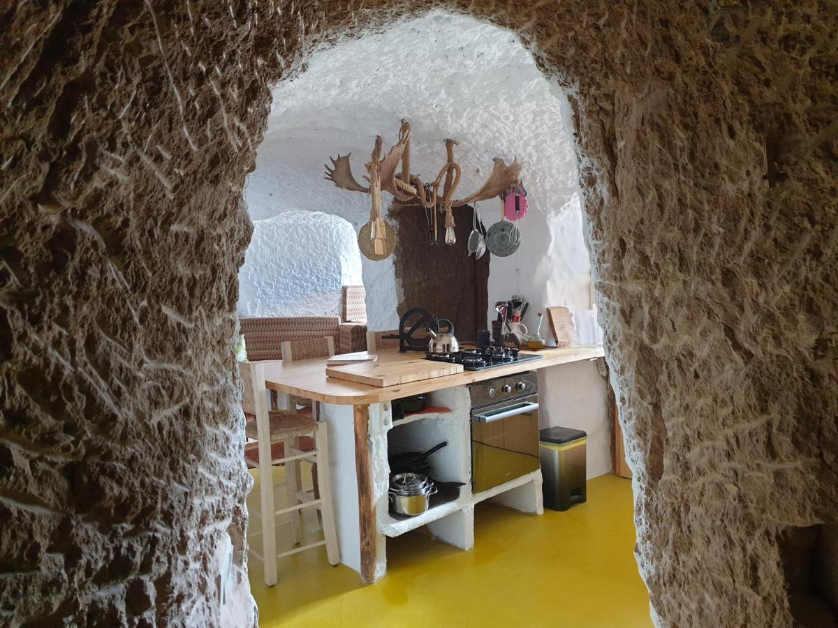 Creatively Designed Cavehouse With Jacuzzi Villa Gorafe Exteriör bild