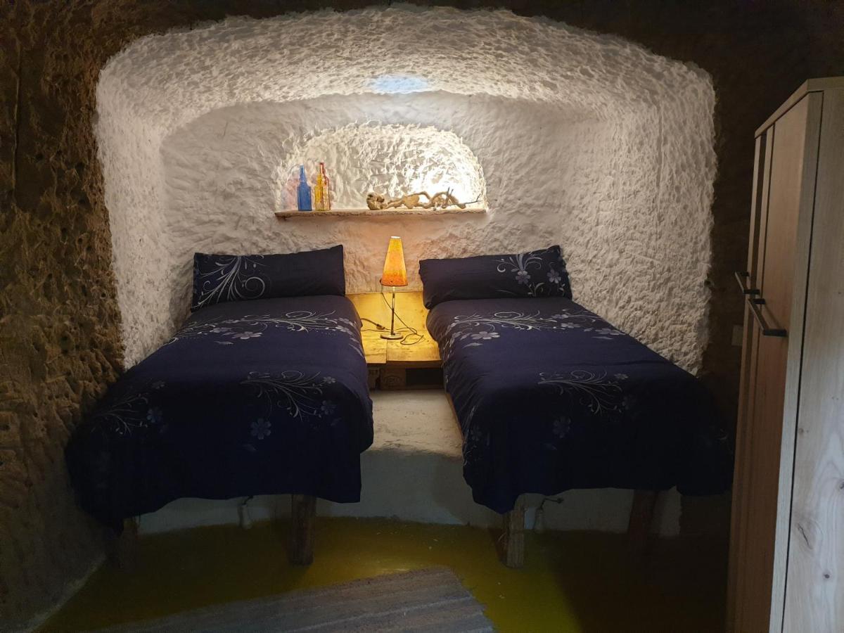 Creatively Designed Cavehouse With Jacuzzi Villa Gorafe Exteriör bild